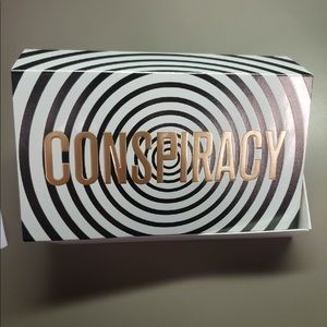 *SOLD* Conspiracy Palette *SOLD*